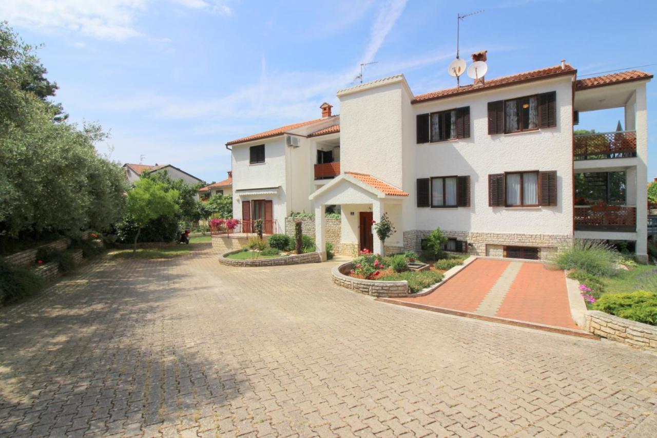 Apartment Ema Near City Center Poreč Buitenkant foto